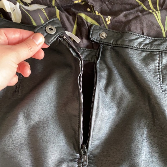 SALE 💫 🖤Free People🖤 Leather Mini Skirt ✨NWOT✨ - Picture 5 of 8